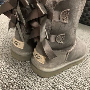 Girl Grey Uggs